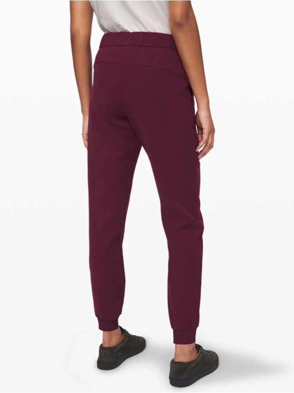 lululemon On The Fly Women's Jogger Pants in Burgundy